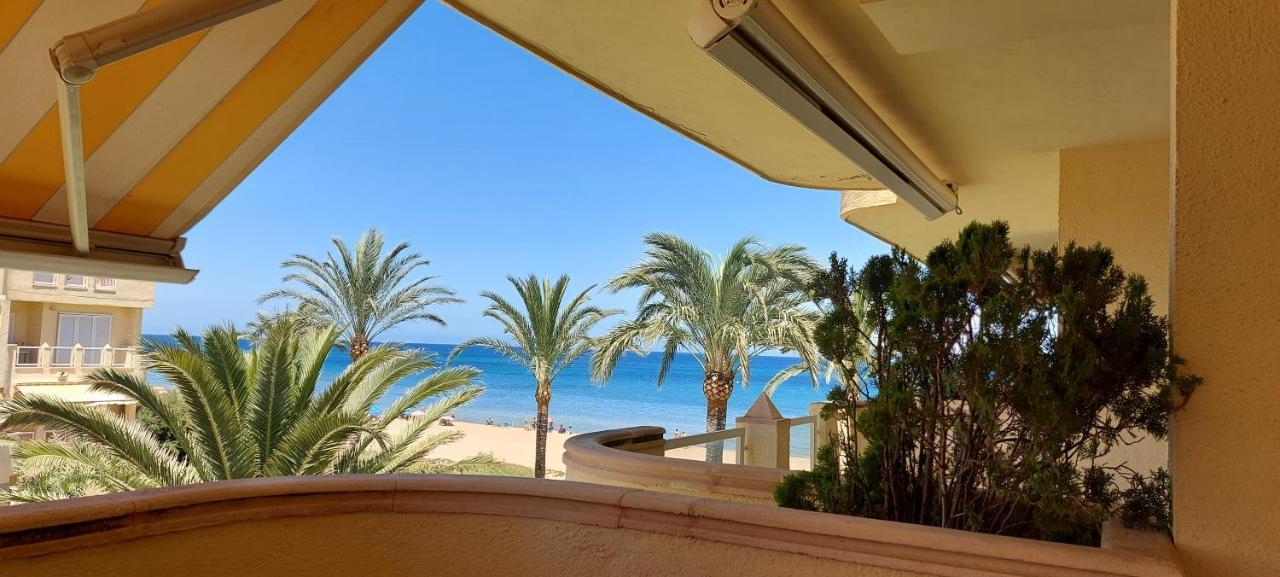 Estupendo Apartamento En Primera Linea De Playa Y Con Vistas Al Mar Denia Zewnętrze zdjęcie