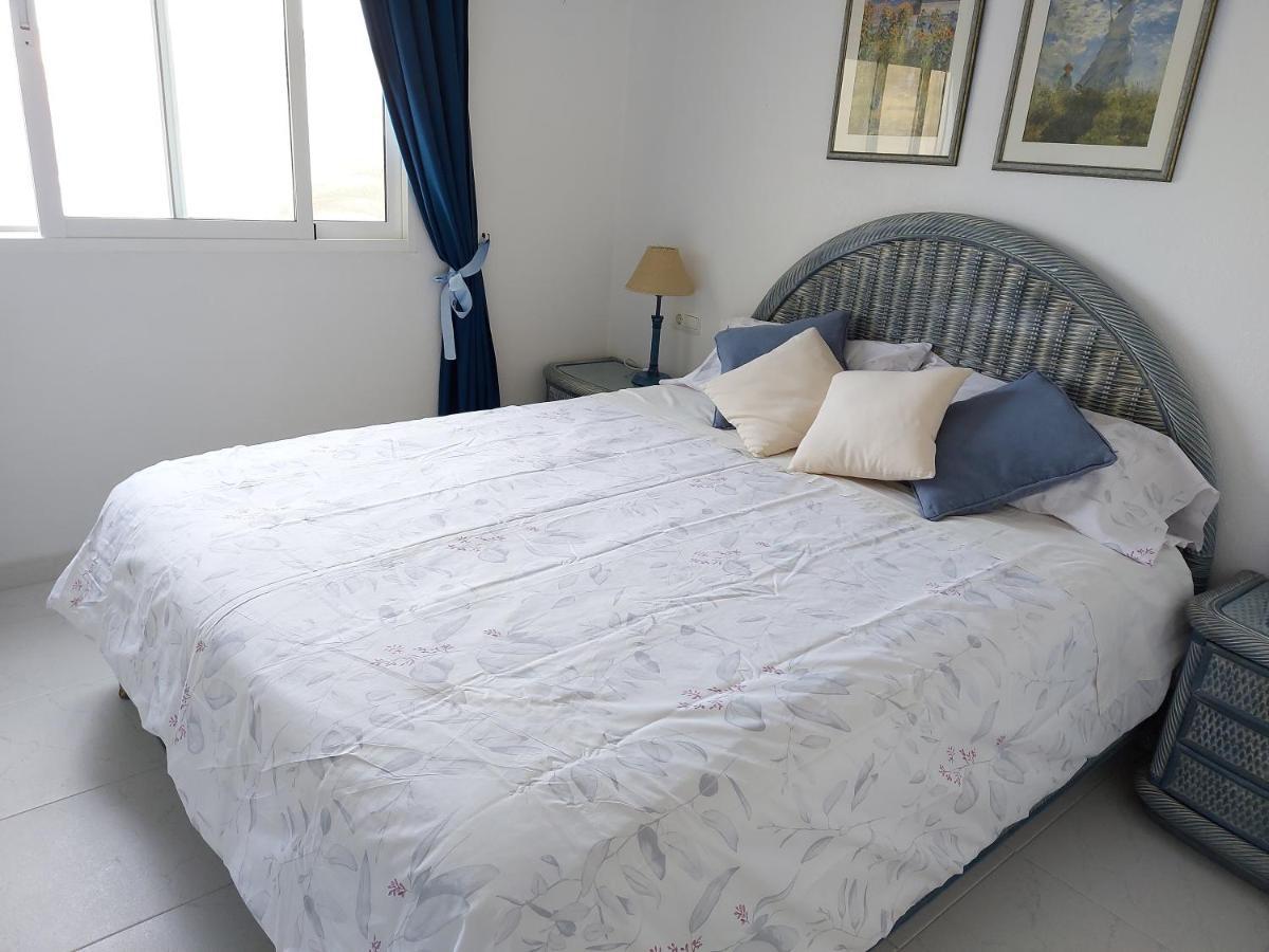 Estupendo Apartamento En Primera Linea De Playa Y Con Vistas Al Mar Denia Zewnętrze zdjęcie