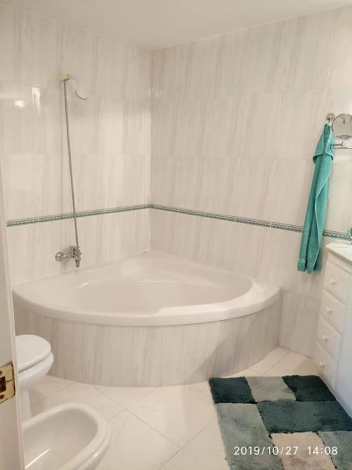 Estupendo Apartamento En Primera Linea De Playa Y Con Vistas Al Mar Denia Zewnętrze zdjęcie