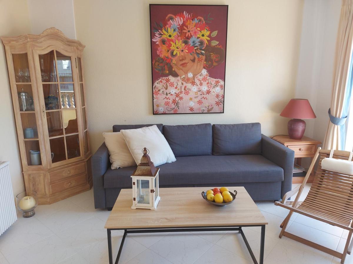 Estupendo Apartamento En Primera Linea De Playa Y Con Vistas Al Mar Denia Zewnętrze zdjęcie